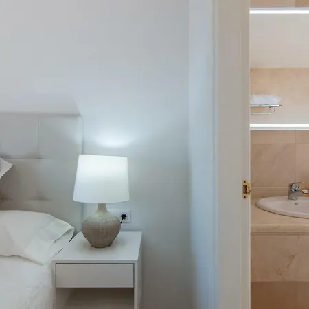 Chalet Madroñal Villa